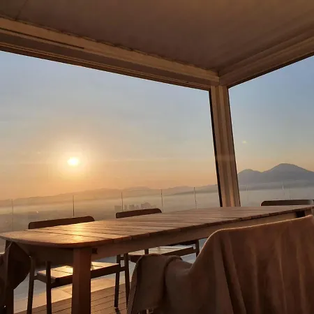 Terrazza Manu - Loft Suspended Over The City-vomero Lägenhet *